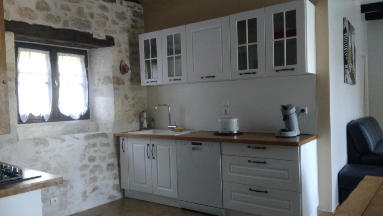 Holiday home Lou Chastel, Demeure Perigourdine Climatisee Avec Piscine Privee Et Chauffee